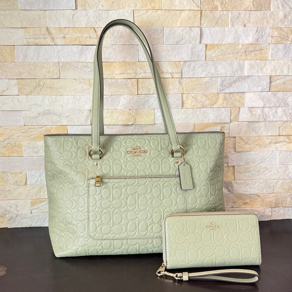 Bundle‼️Coach Station Tote Bag CEW04 & CEW21 Wallet Gold/Pistachio